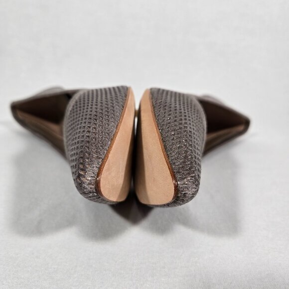 DONALD J PLINER Platino Metallic Brush Off LEATHER Point Toe Heel Pump Size 8.5M - Picture 12 of 17